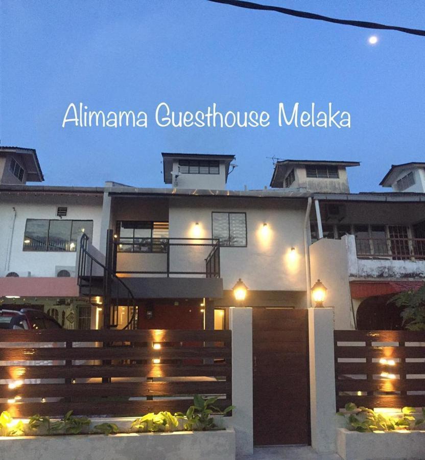 Alimama Guesthouse Melaka With Balcony Exterior photo